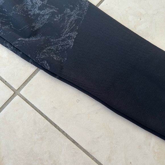 NEW Fabletics Amelia pullover - Picture 6 of 11